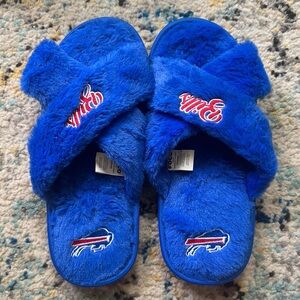 Buffalo Bills Blue and Red Women’s 9-10 Large Slippers NFL Football
